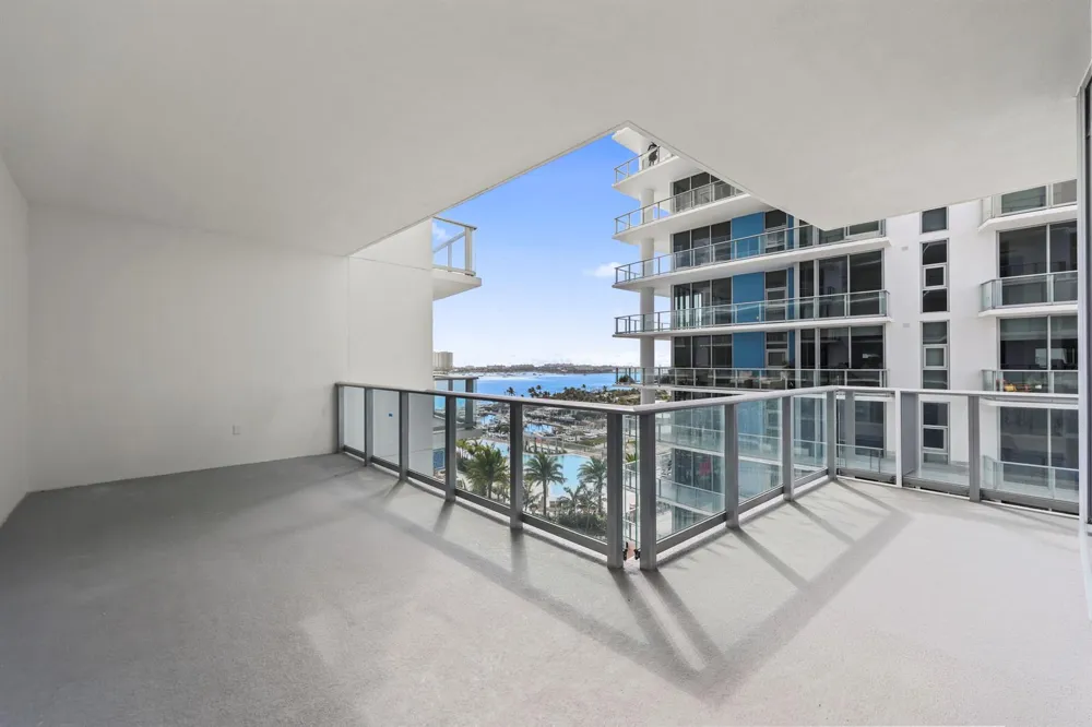 220 Lake Shore Drive #1125 Lake Park, FL 33403
