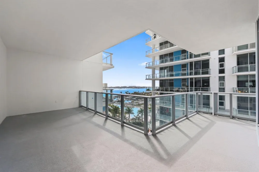 220 Lake Shore Drive #1125 Lake Park, FL 33403