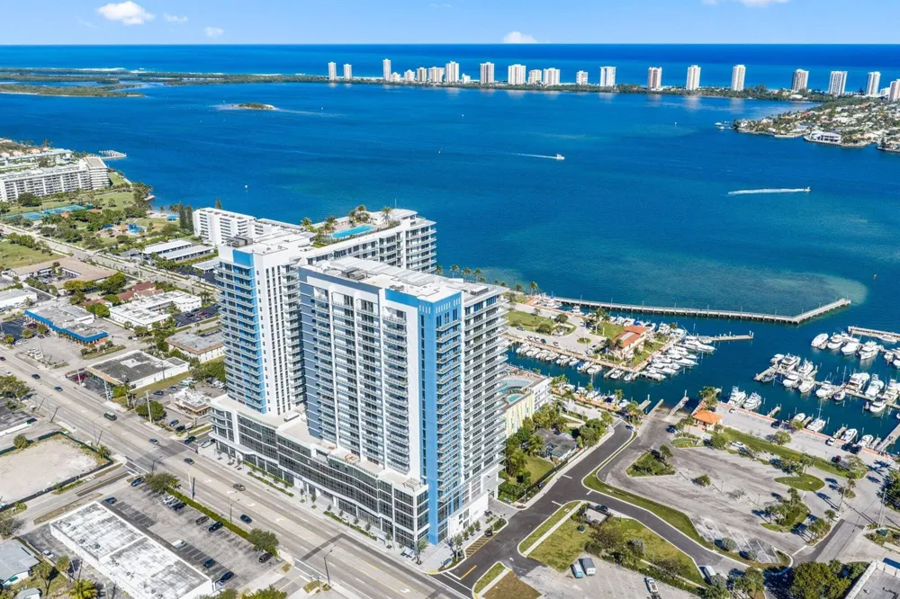 220 Lake Shore Drive #1125 Lake Park, FL 33403