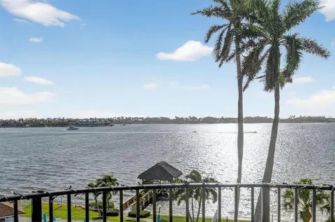 8200 Lakeshore Drive #507