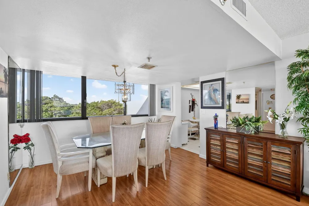 8200 Lakeshore Drive #507 Hypoluxo, FL 33462