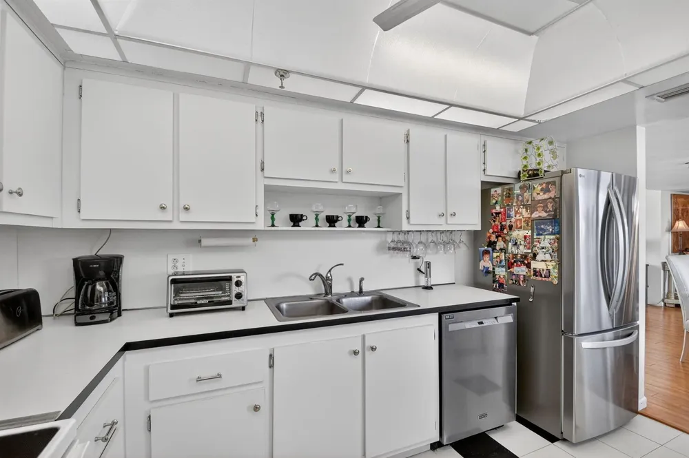 8200 Lakeshore Drive #507 Hypoluxo, FL 33462