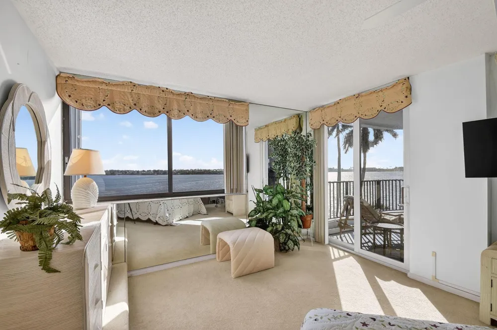 8200 Lakeshore Drive #507 Hypoluxo, FL 33462