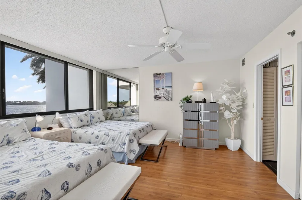8200 Lakeshore Drive #507 Hypoluxo, FL 33462