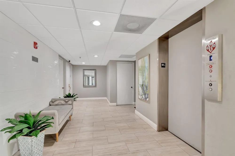 8200 Lakeshore Drive #507 Hypoluxo, FL 33462