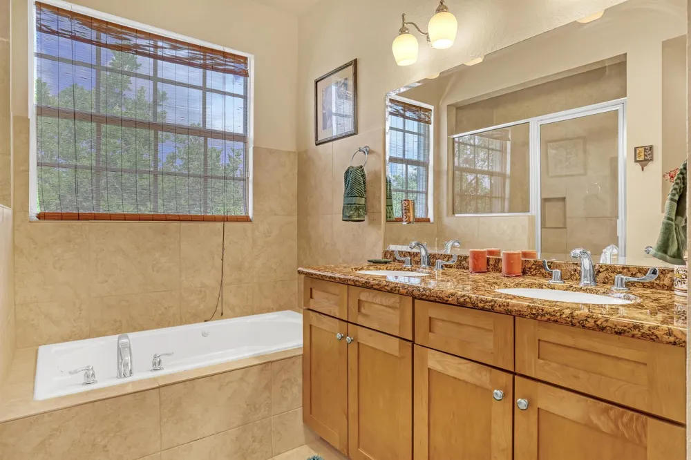 2560 NE 11th Street Pompano Beach, FL 33062