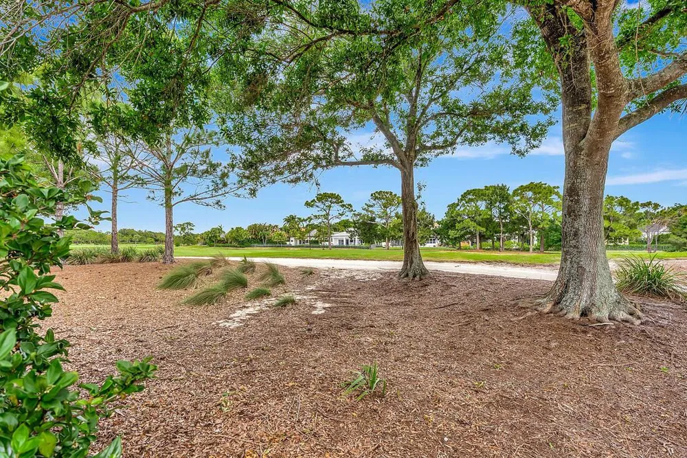 117 W Village Way Jupiter, FL 33458