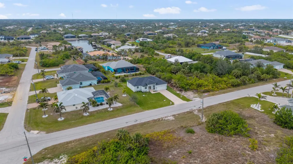 10071 Kingsville Drive Port Charlotte, FL 33981