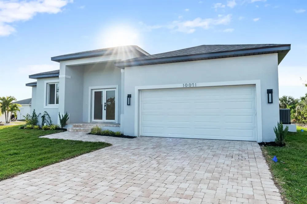 10071 Kingsville Drive Port Charlotte, FL 33981