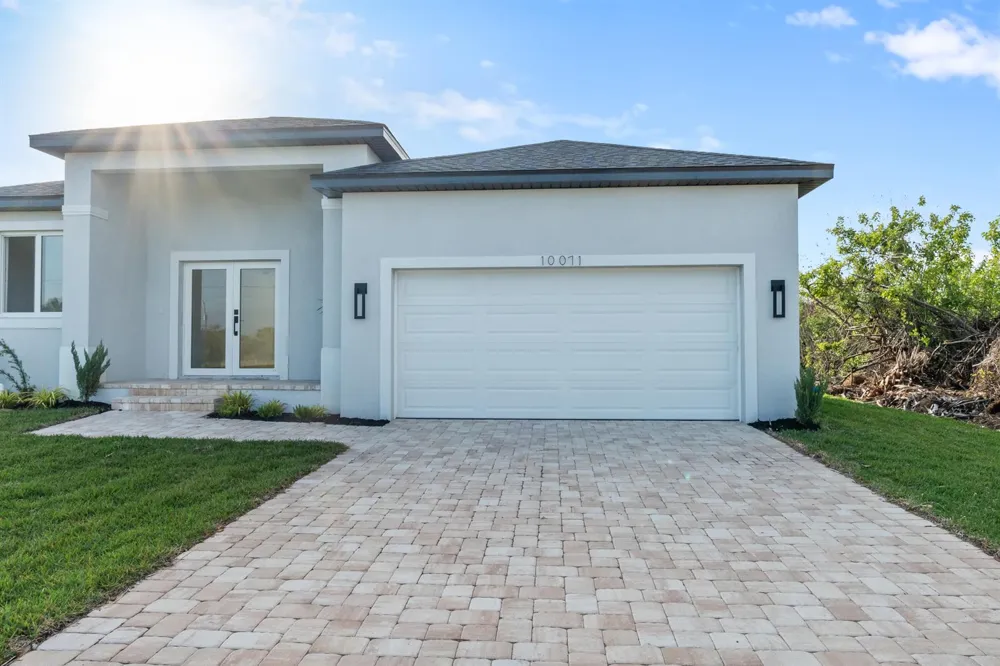 10071 Kingsville Drive Port Charlotte, FL 33981