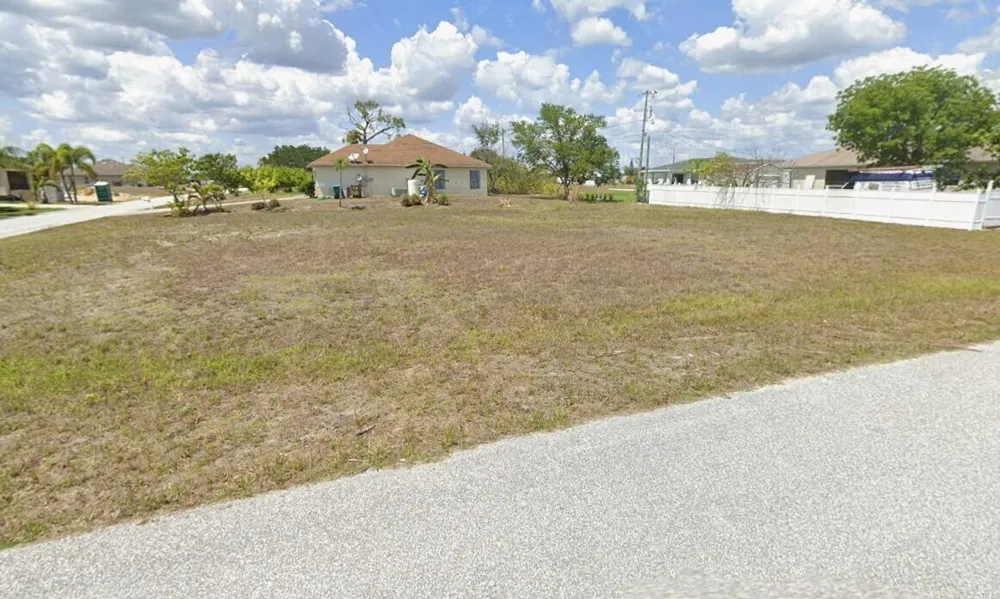 2003 NE 7th Avenue E Cape Coral, FL 33909