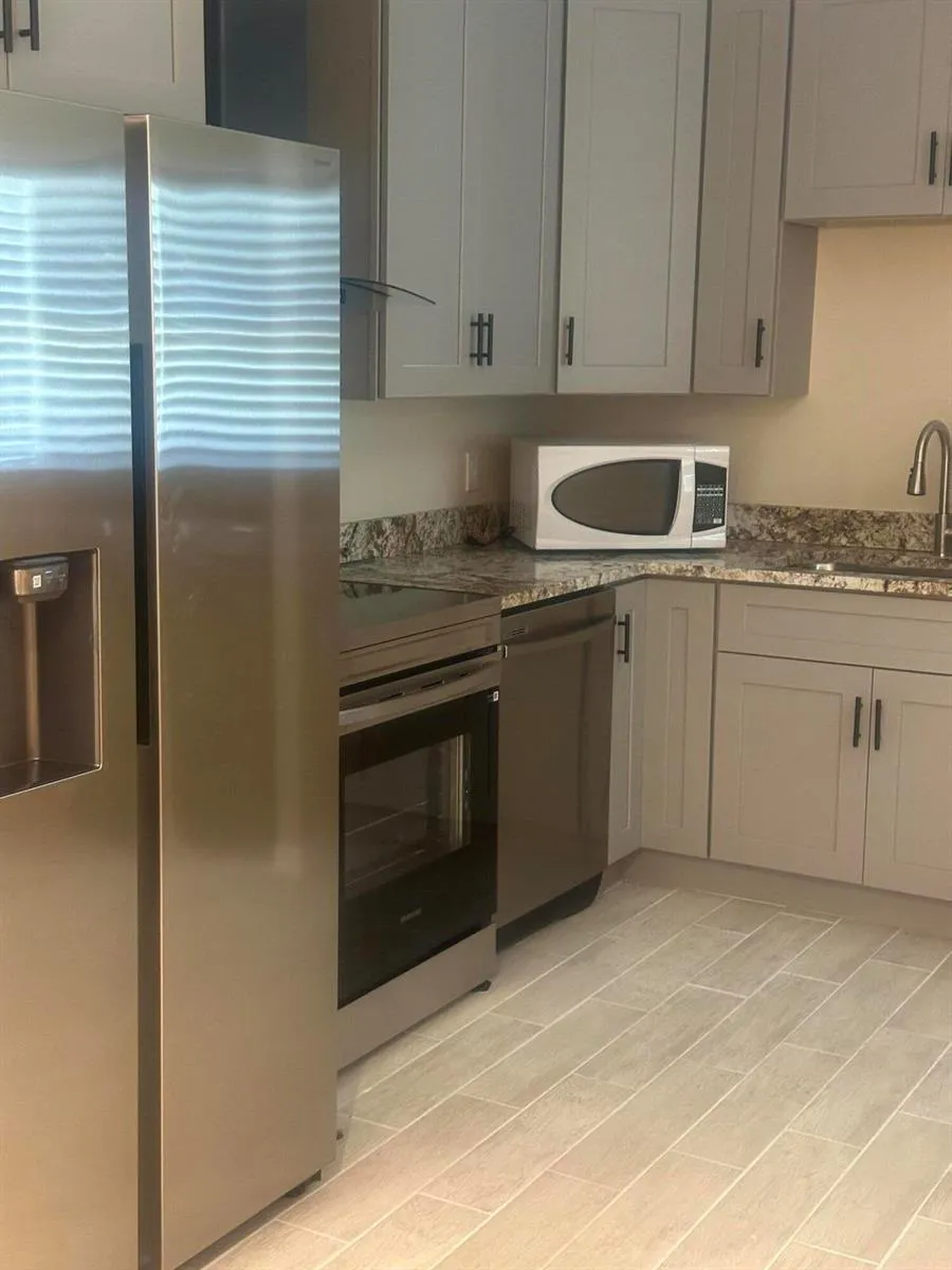704 18th Street #B Fort Pierce, FL 34950