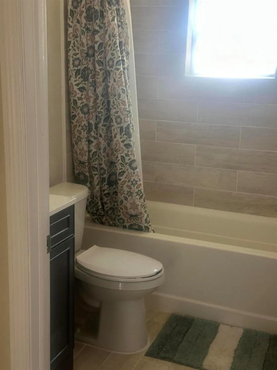 704 18th Street #B Fort Pierce, FL 34950