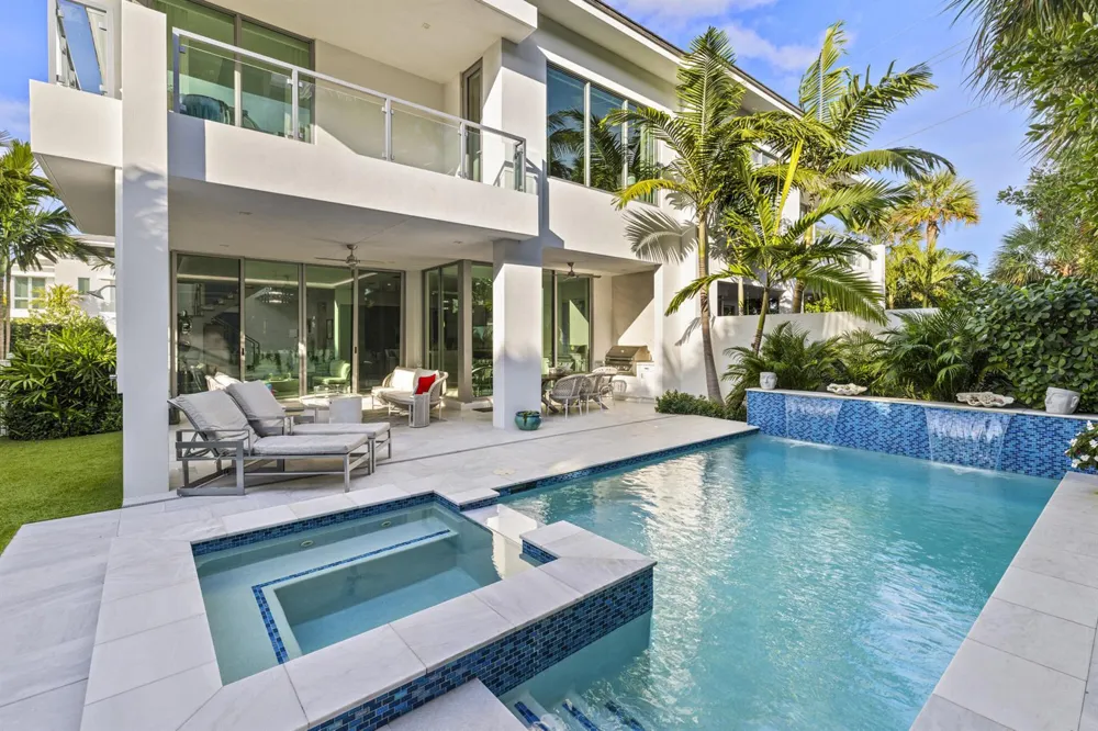 402 Ocean One Lane Juno Beach, FL 33408