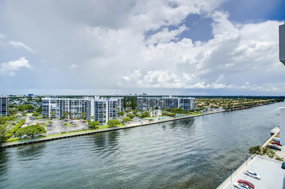 3000 S Ocean Drive #1100 Hollywood, FL 33019