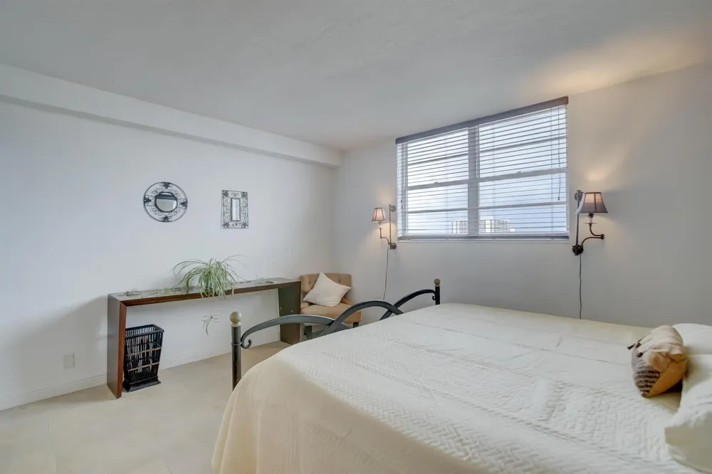 3000 S Ocean Drive #1100 Hollywood, FL 33019