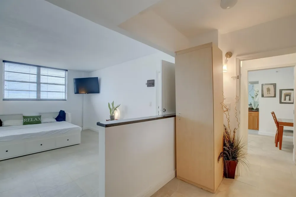 3000 S Ocean Drive #1100 Hollywood, FL 33019
