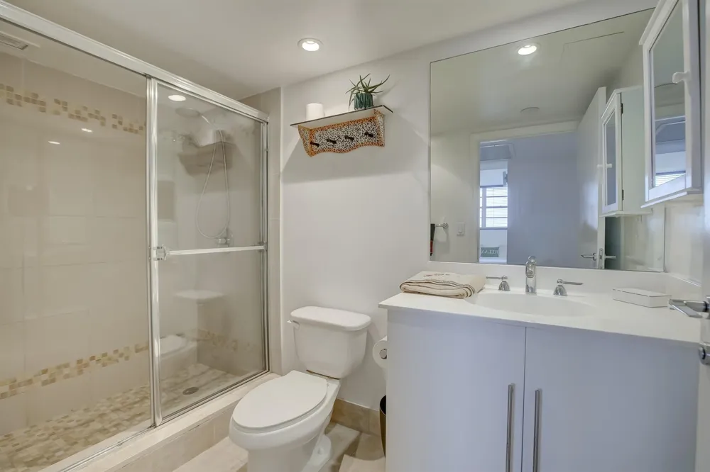 3000 S Ocean Drive #1100 Hollywood, FL 33019