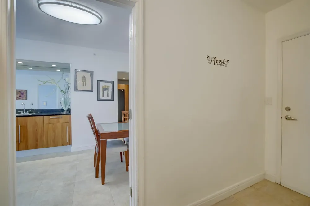 3000 S Ocean Drive #1100 Hollywood, FL 33019