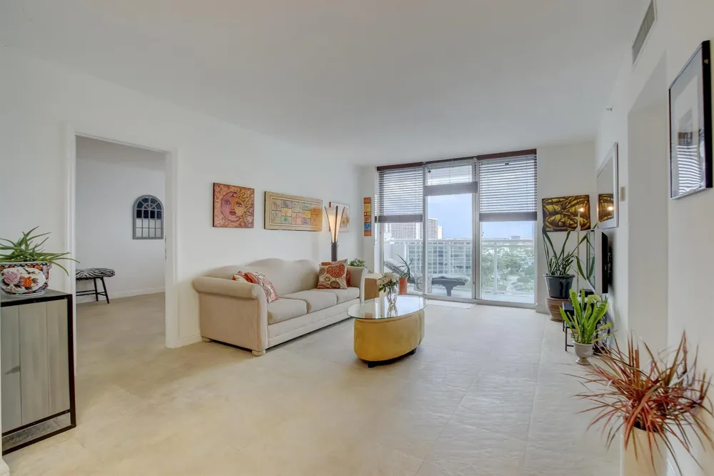 3000 S Ocean Drive #1100 Hollywood, FL 33019