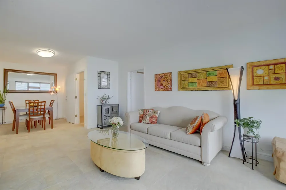 3000 S Ocean Drive #1100 Hollywood, FL 33019