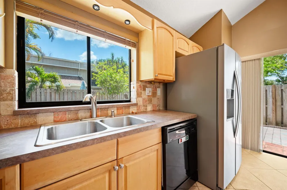 620 Commodore Drive Plantation, FL 33325