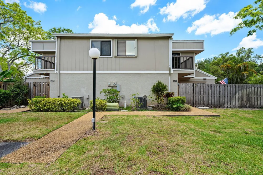620 Commodore Drive Plantation, FL 33325