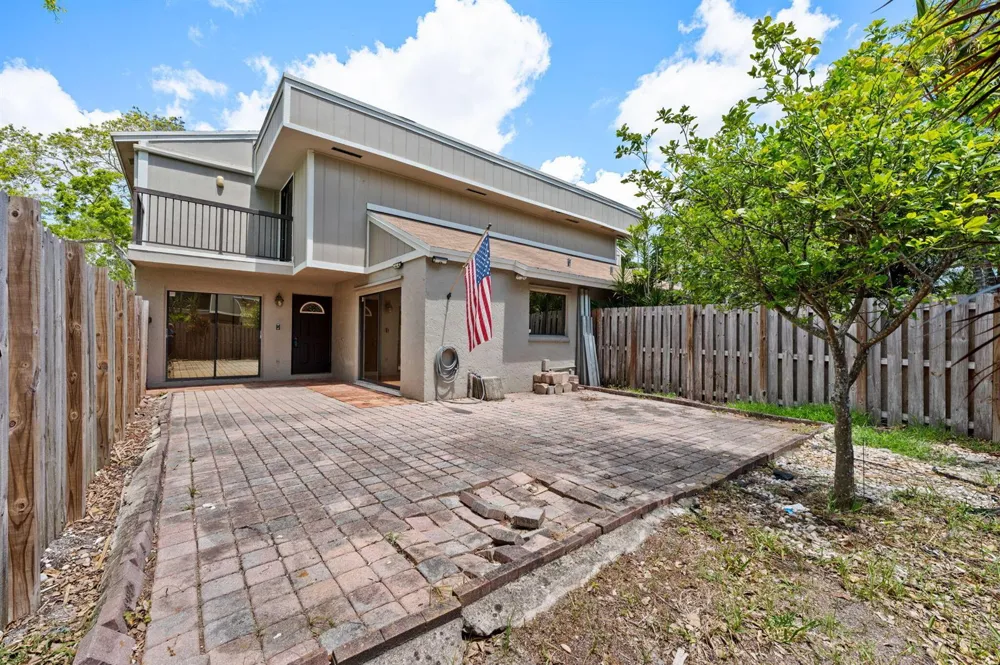 620 Commodore Drive Plantation, FL 33325