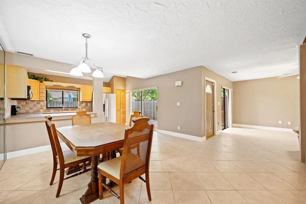 620 Commodore Drive Plantation, FL 33325