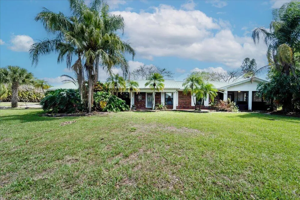 2531 River Road Moore Haven, FL 33471
