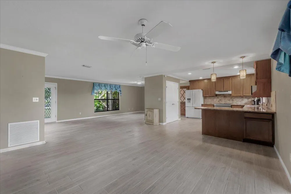 2531 River Road Moore Haven, FL 33471
