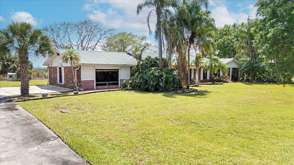 2531 River Road Moore Haven, FL 33471