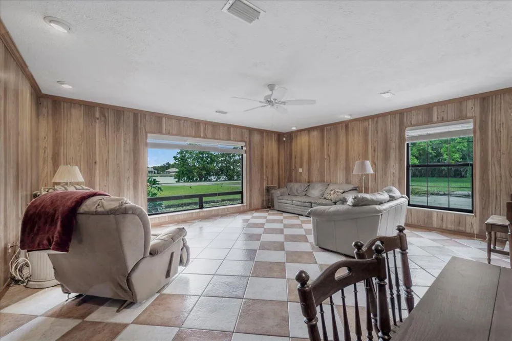 2531 River Road Moore Haven, FL 33471