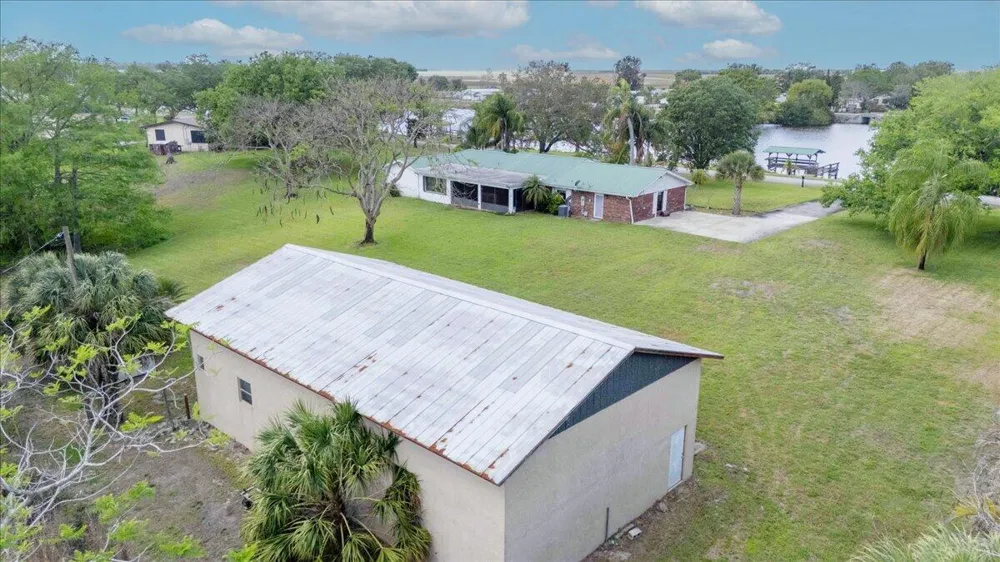2531 River Road Moore Haven, FL 33471