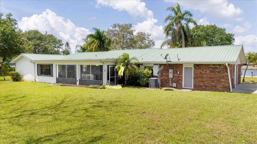 2531 River Road Moore Haven, FL 33471