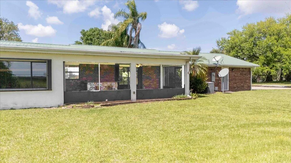 2531 River Road Moore Haven, FL 33471