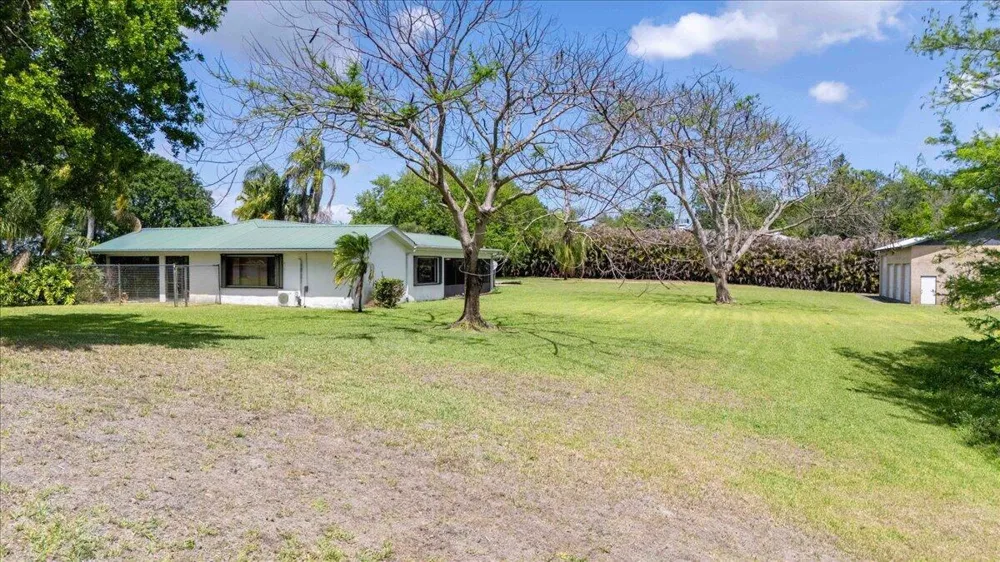 2531 River Road Moore Haven, FL 33471