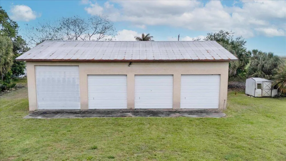 2531 River Road Moore Haven, FL 33471