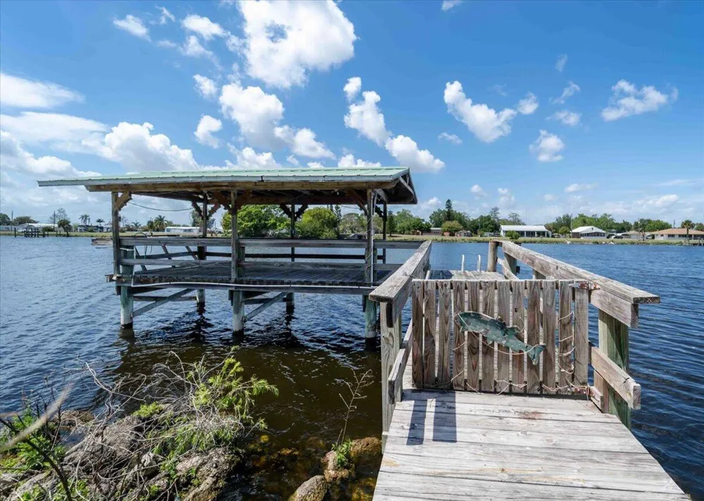 2531 River Road Moore Haven, FL 33471