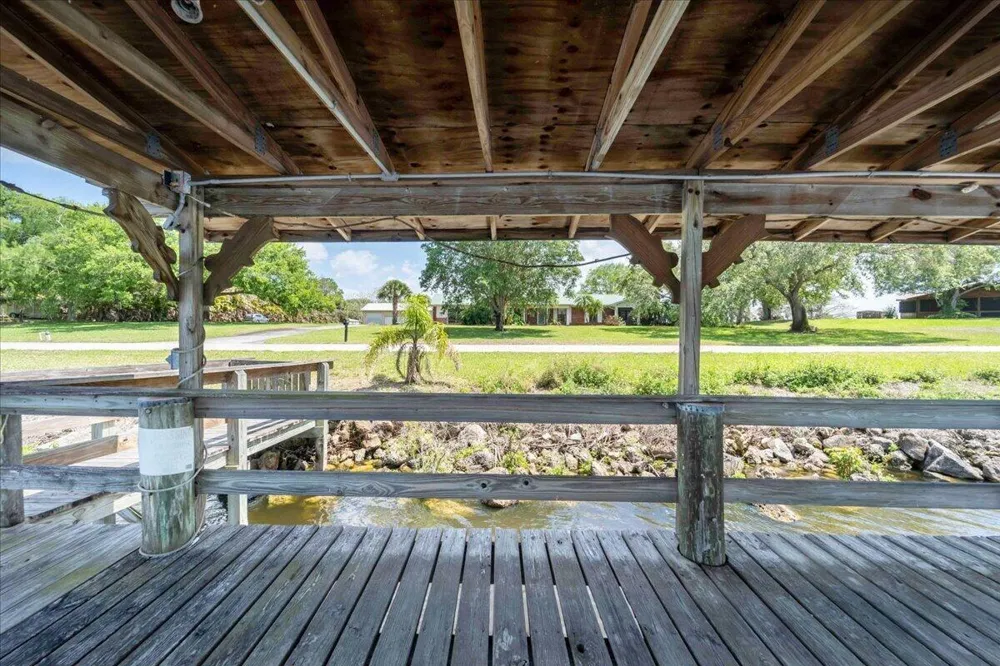 2531 River Road Moore Haven, FL 33471