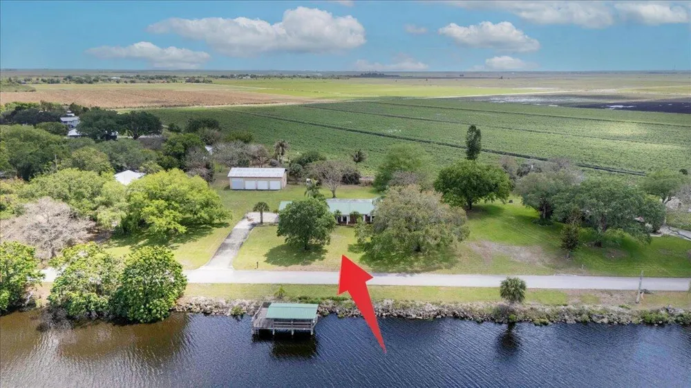 2531 River Road Moore Haven, FL 33471
