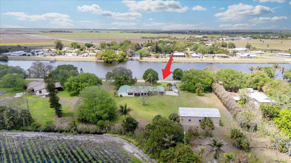 2531 River Road Moore Haven, FL 33471