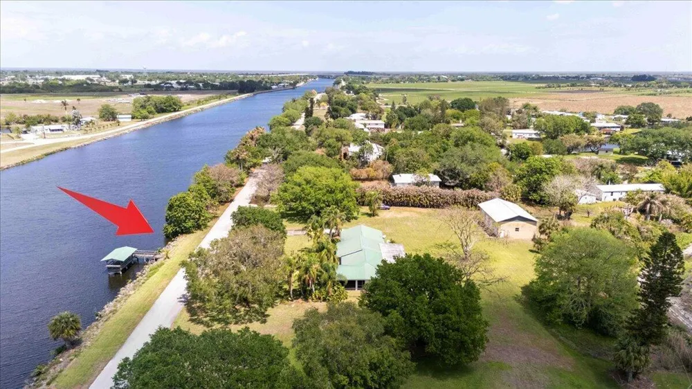 2531 River Road Moore Haven, FL 33471