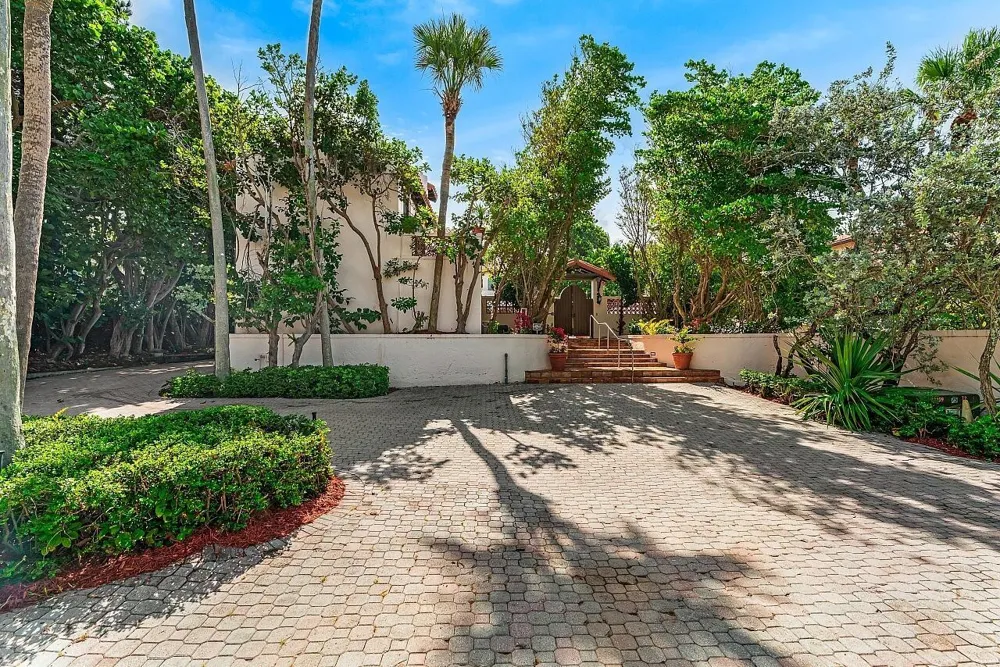 1 Ocean Lane Manalapan, FL 33462