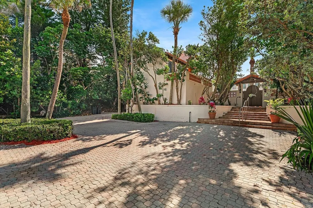1 Ocean Lane Manalapan, FL 33462