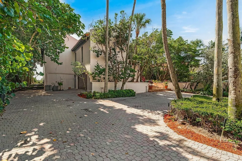 1 Ocean Lane Manalapan, FL 33462