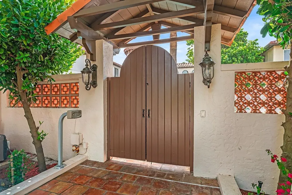 1 Ocean Lane Manalapan, FL 33462