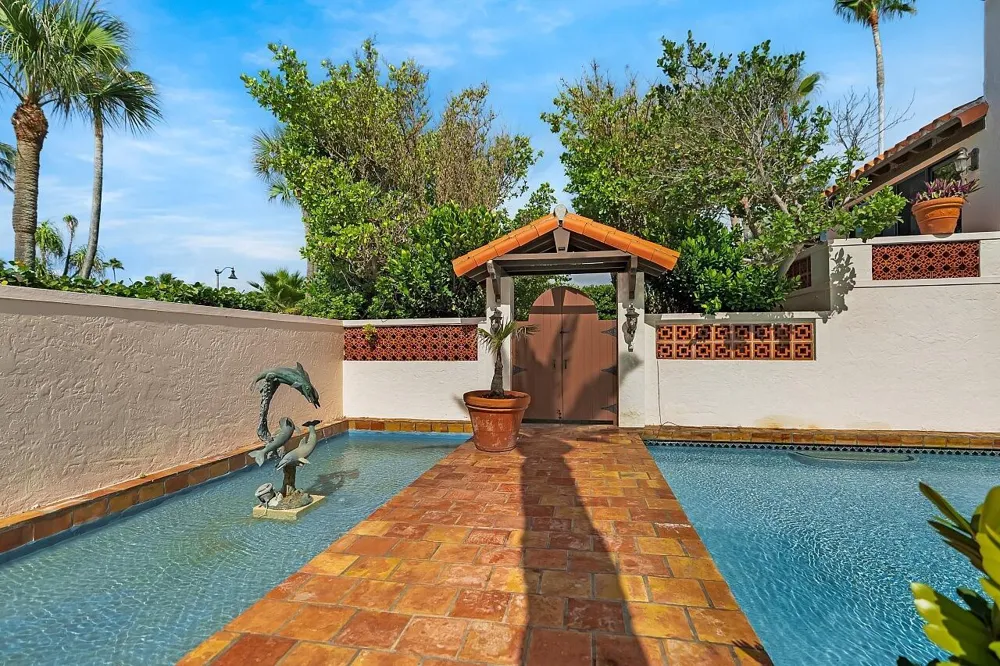 1 Ocean Lane Manalapan, FL 33462