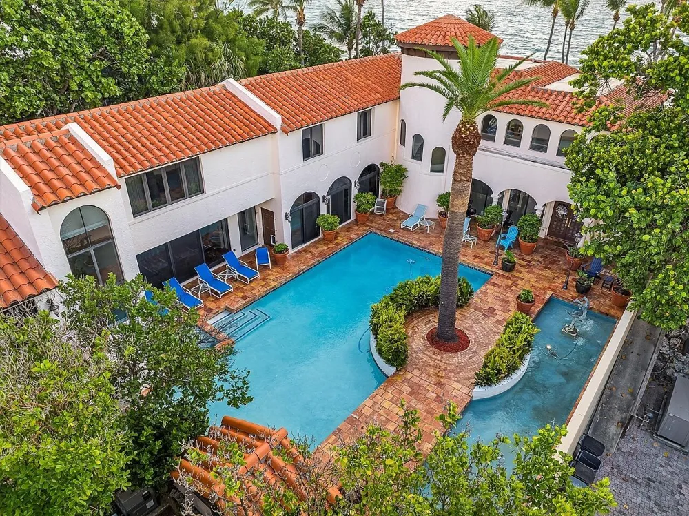 1 Ocean Lane Manalapan, FL 33462