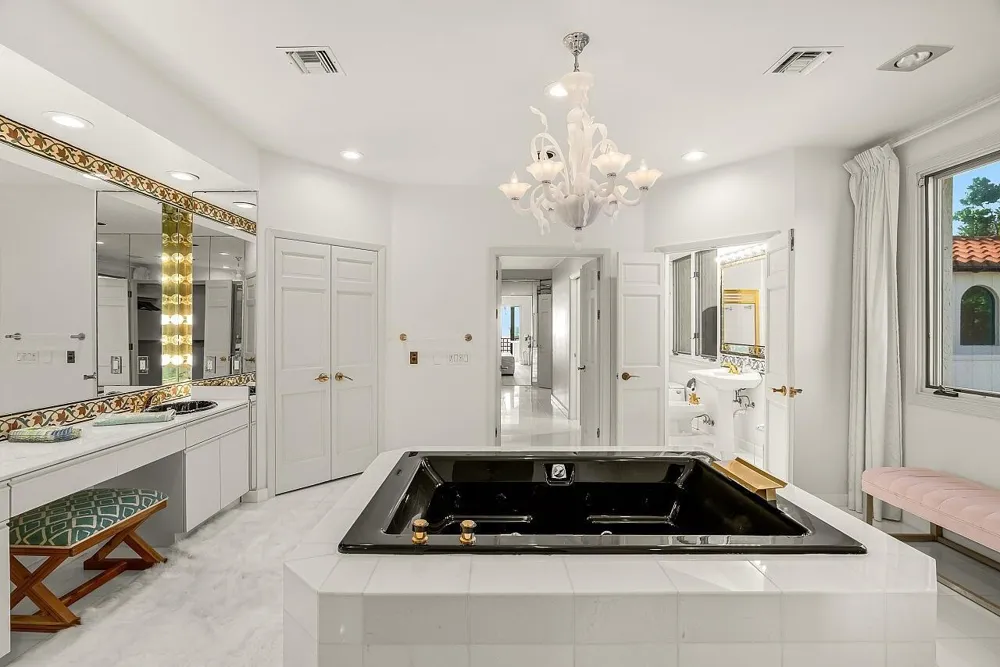1 Ocean Lane Manalapan, FL 33462